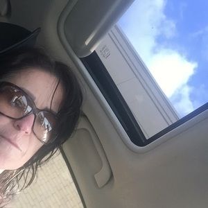 Meet your Posher, Debi